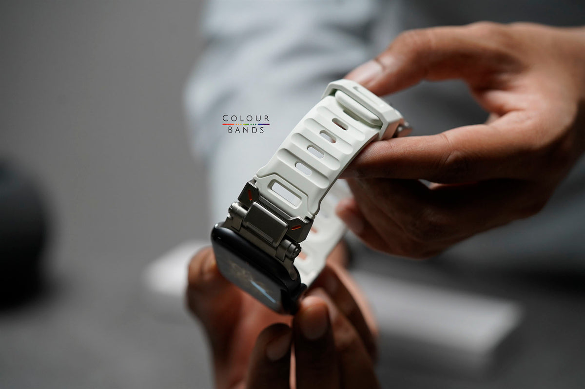 Midnight Shine Silicone Band with Titanium Buckle 46/45/44 MM Series 10/9/8/7/6/5/4/Se/Se2Gen